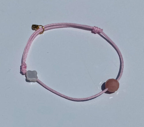 Bracelet Balance, cordon rose, nacre et médaillon or